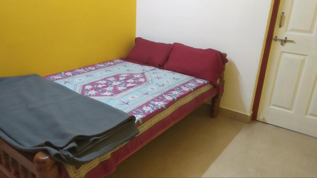 אודופי Hi5 Holiday Apartments מראה חיצוני תמונה