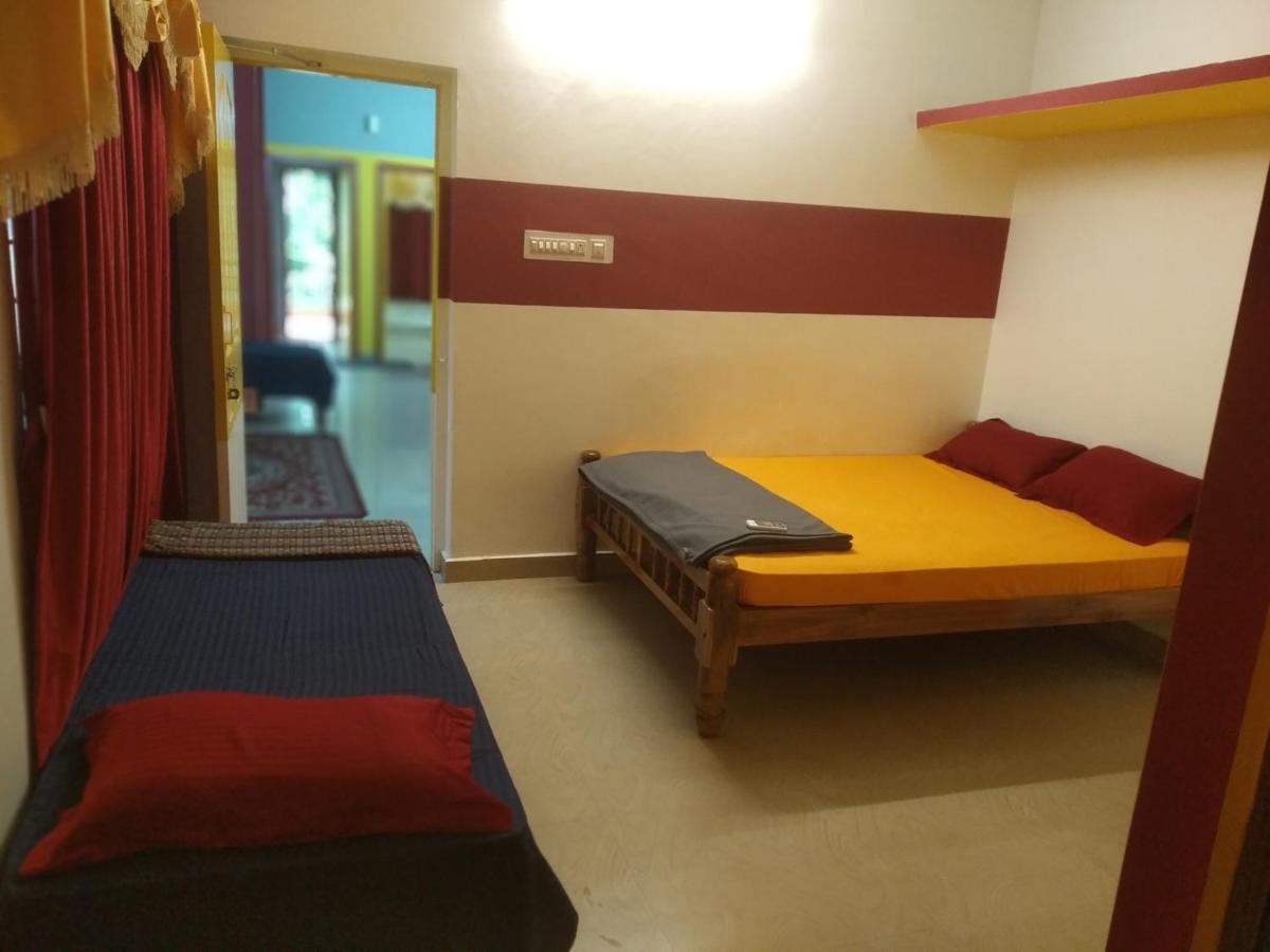 אודופי Hi5 Holiday Apartments מראה חיצוני תמונה