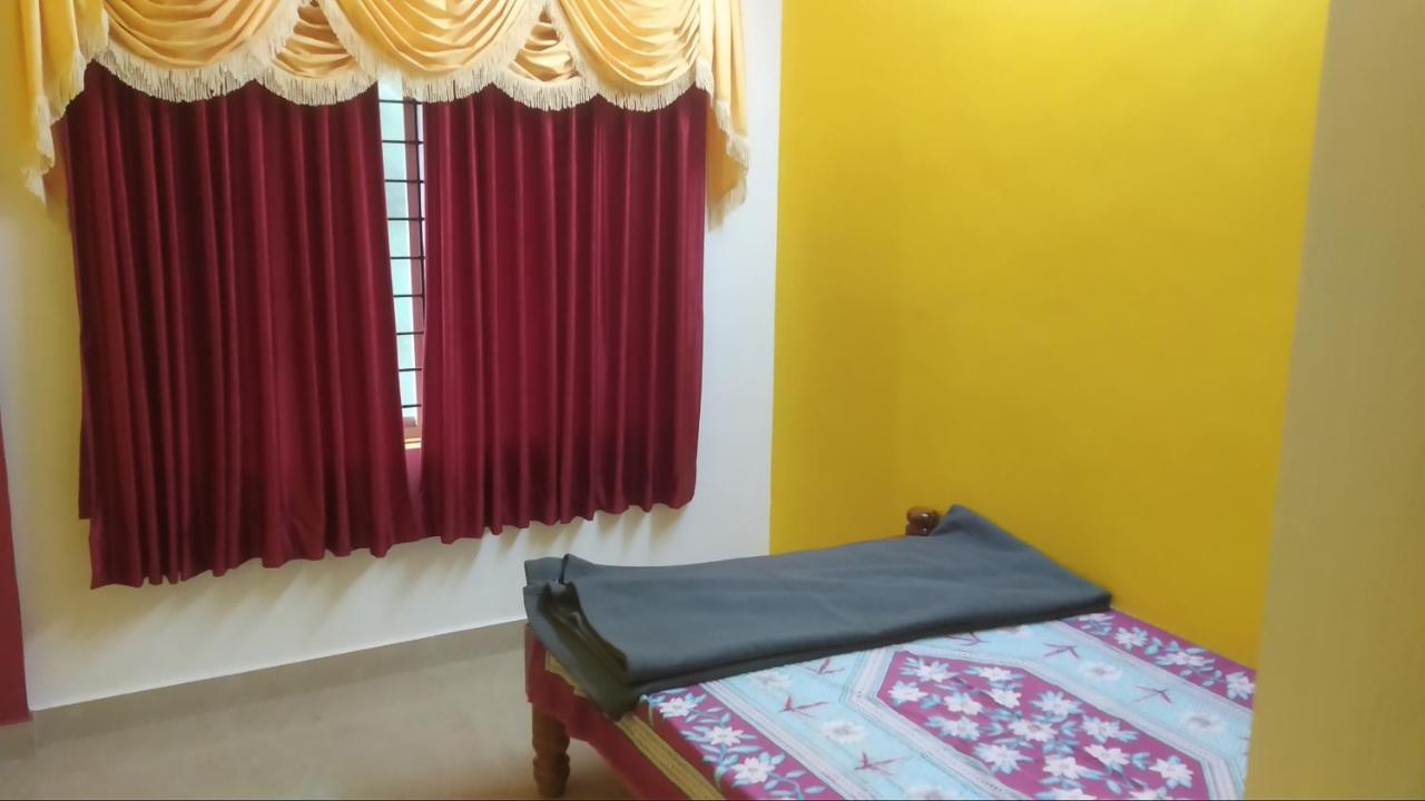 אודופי Hi5 Holiday Apartments מראה חיצוני תמונה