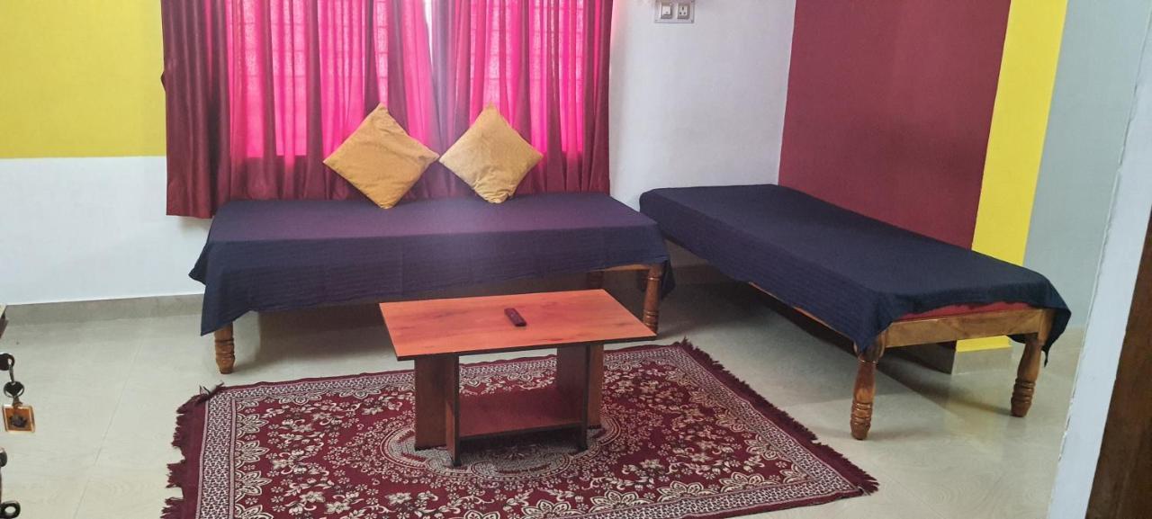 אודופי Hi5 Holiday Apartments מראה חיצוני תמונה
