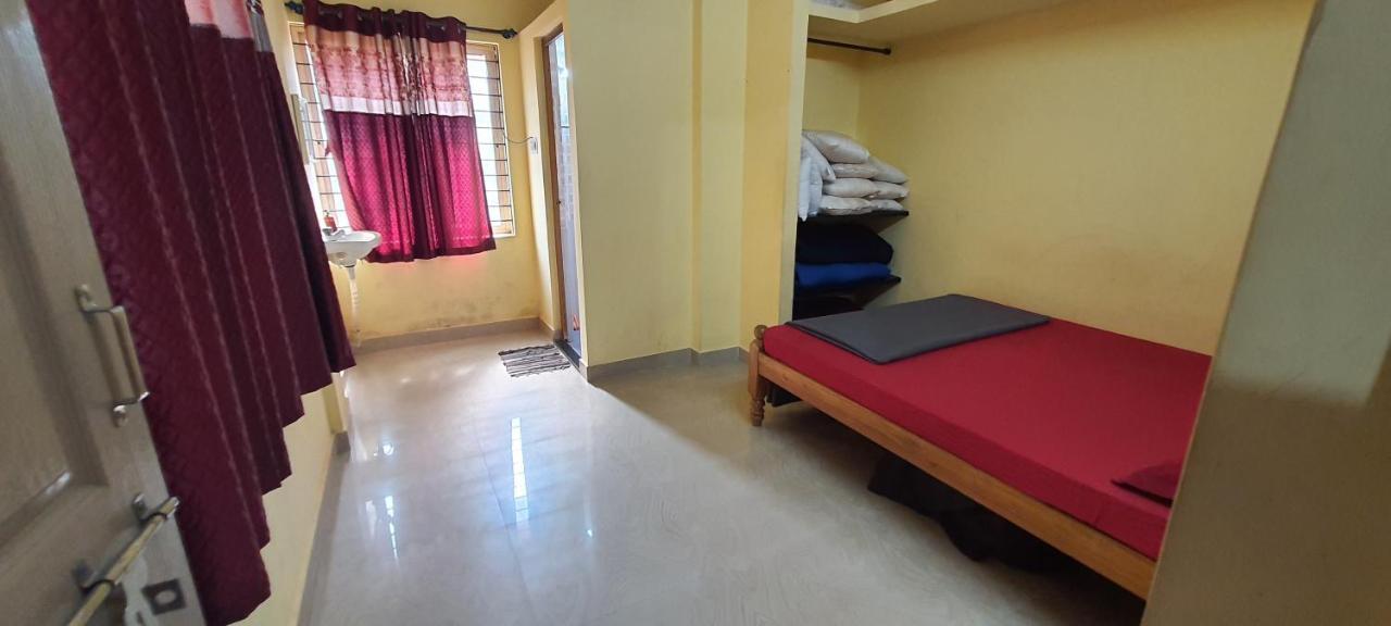 אודופי Hi5 Holiday Apartments מראה חיצוני תמונה