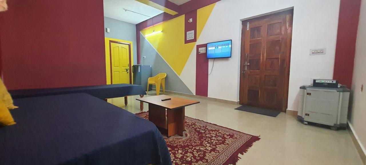 אודופי Hi5 Holiday Apartments מראה חיצוני תמונה