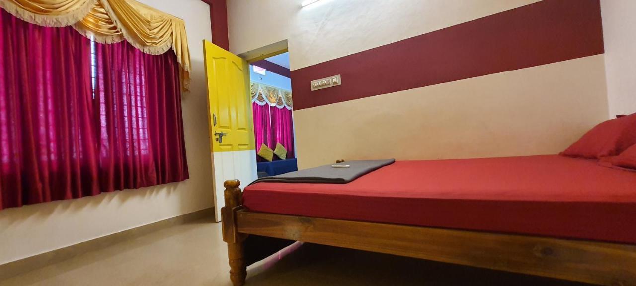 אודופי Hi5 Holiday Apartments מראה חיצוני תמונה